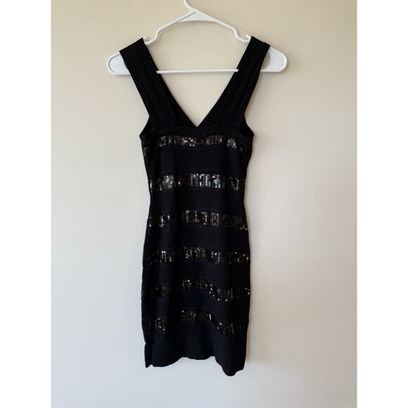 GUESS Black Bodycon Sequin Knit Mini Dress Sz XS Sequined Sleeveless - Picture 2 of 8